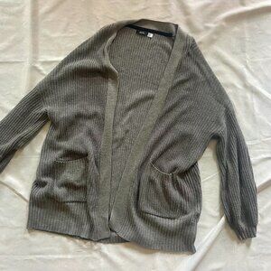 Chunky gray knit Urban Outfitters cardigan